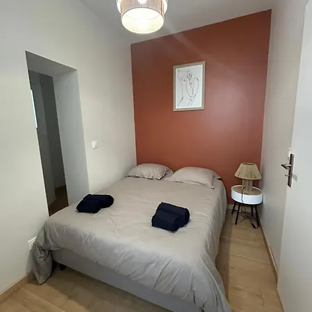 Le Jardin Secret - 9 Min Sanctuaires - Renove & Equipe - Calme Sur Cour - 4 Couchages Appartement